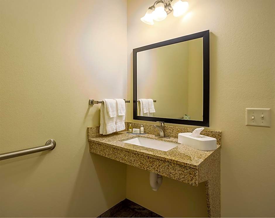 Cobblestone Inn & Suites - Brookville