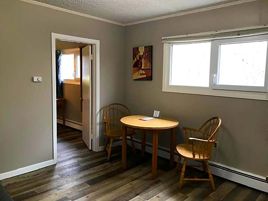 Coastal Inn - Kingfisher