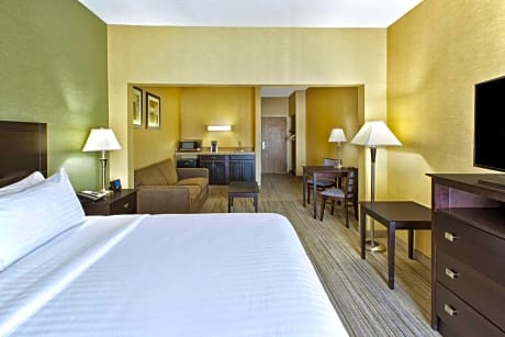 Country Inn & Suites by Radisson Benton Harbor-St Joseph MI