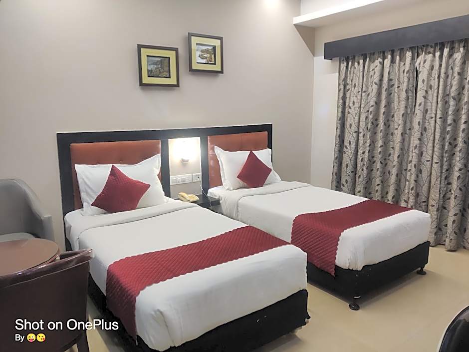 Hotel Delphi Grand Hyderabad - Hi-Tech City, Perfect for Business & Comfort