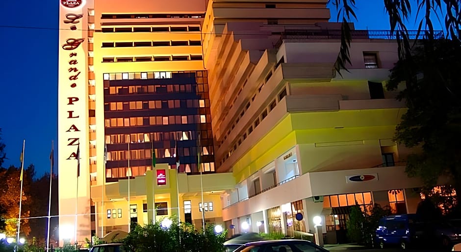 Le Grande Plaza Hotel
