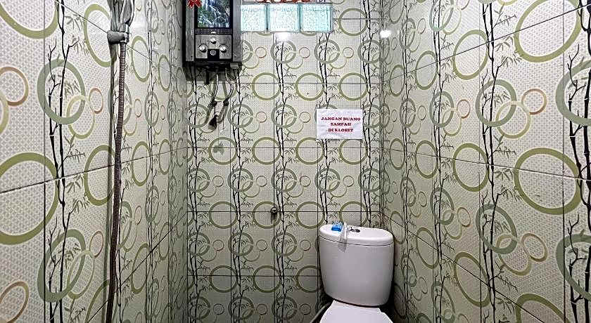 RedDoorz @ Villa Waterfun Favour Pagar Alam