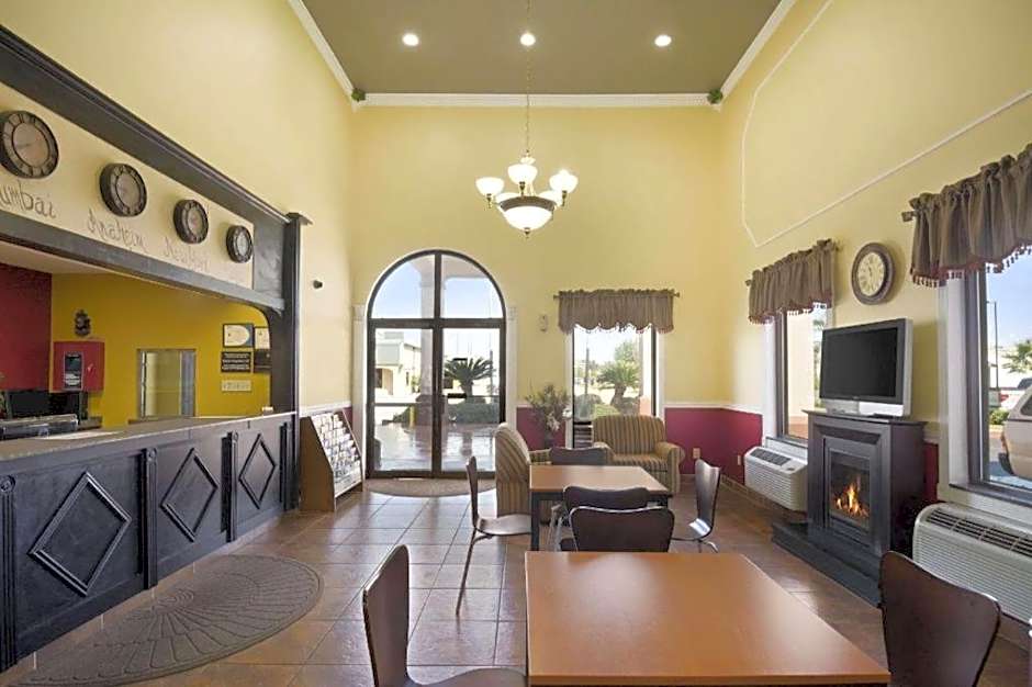 Super 8 by Wyndham Baton Rouge/I-12