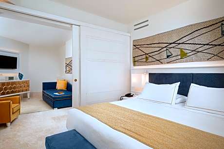 Suite with Garden View