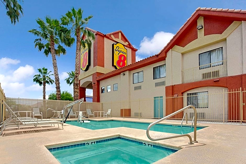 Super 8 by Wyndham Tucson/Grant Road Area AZ