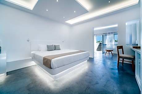 Grand Suite with Hot Tub