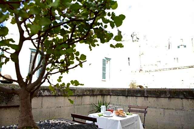 Le Malve Cave Retreat