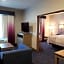 Best Western Plus San Antonio East Inn & Suites