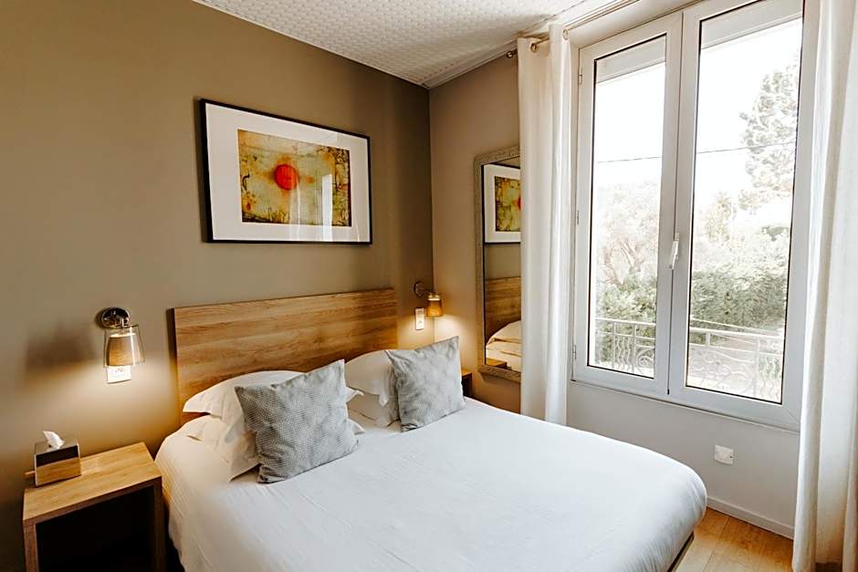 Hôtel Le Petit Castel