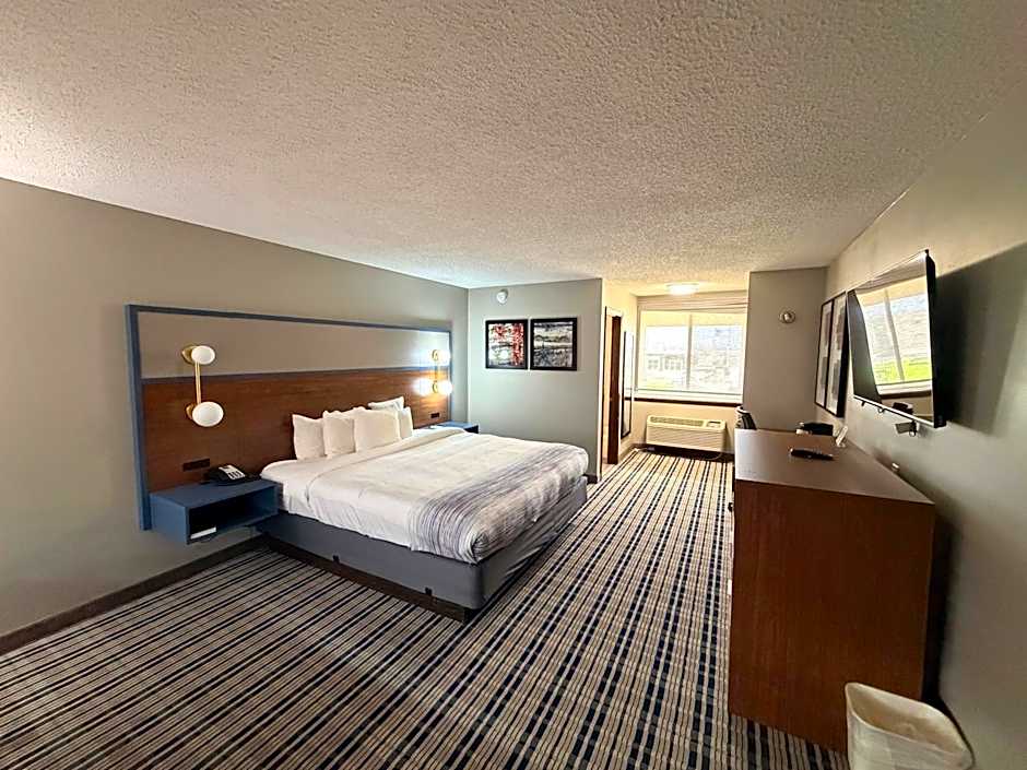 AmericInn by Wyndham Appleton Downtown