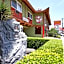 Royal Pagoda Motel