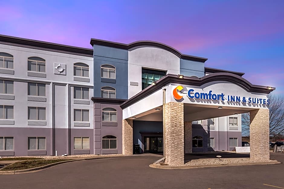 Comfort Inn & Suites Madison East - Monona