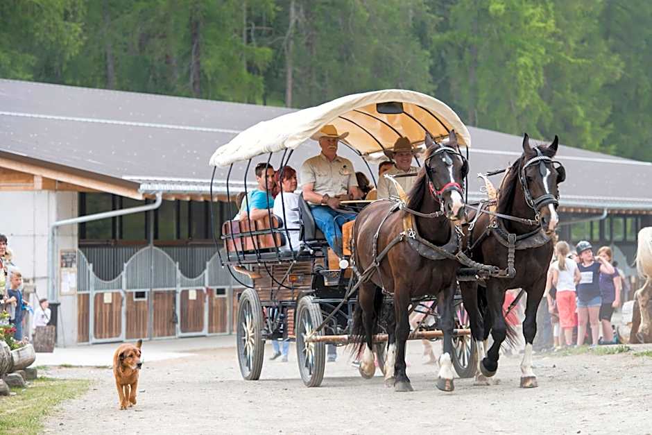 Reitstall und Saloon San Jon