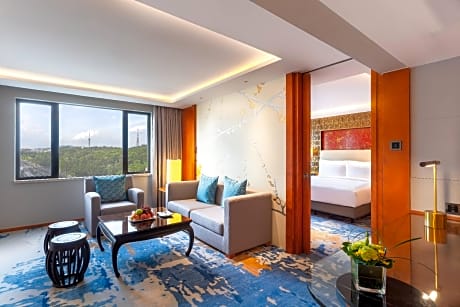 Executive Suite Smoking