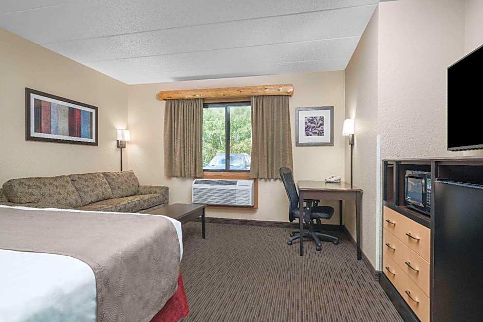 AmericInn by Wyndham Detroit Lakes