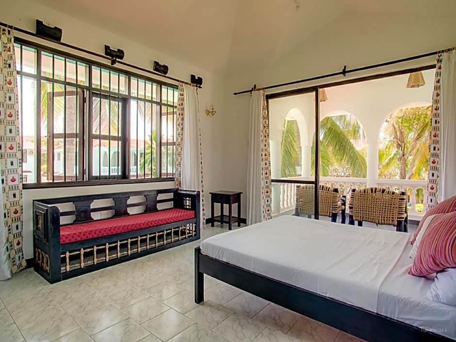 Bahari Dhow Beach Villas