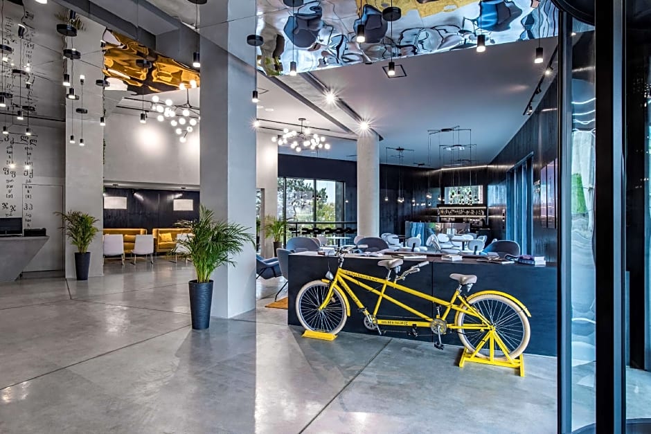 Golden Tulip Design Tbilisi