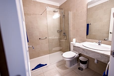 CLASSIC 1BED TERRACE POOL VIEW  3 ADULTS + 1 CHILD