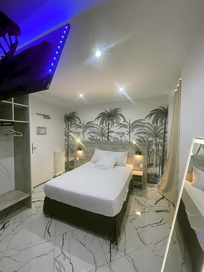 Modern's Hotel