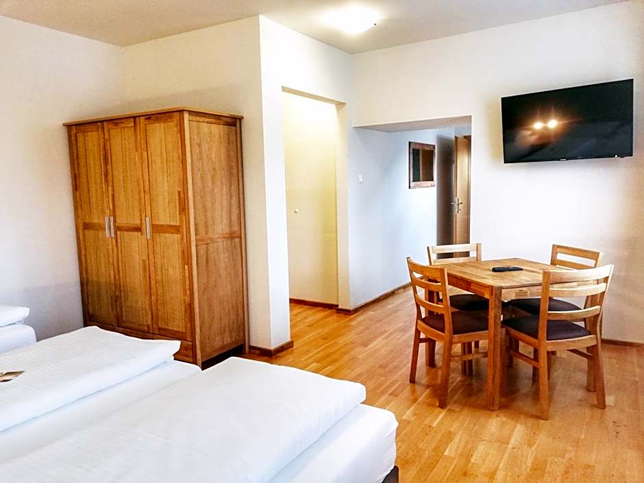 Familie Zuser Hotel Garni