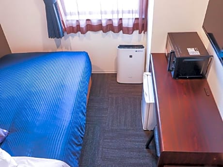 Double Room with Small Double Bed - Non-Smoking- Small Dog Friendly