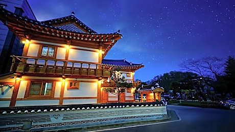 Gongju Moonlight Garden Guesthouse