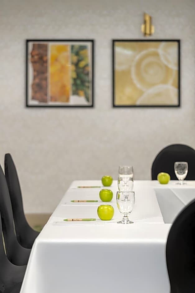 Le Parc Gatineau, Tapestry Collection by Hilton