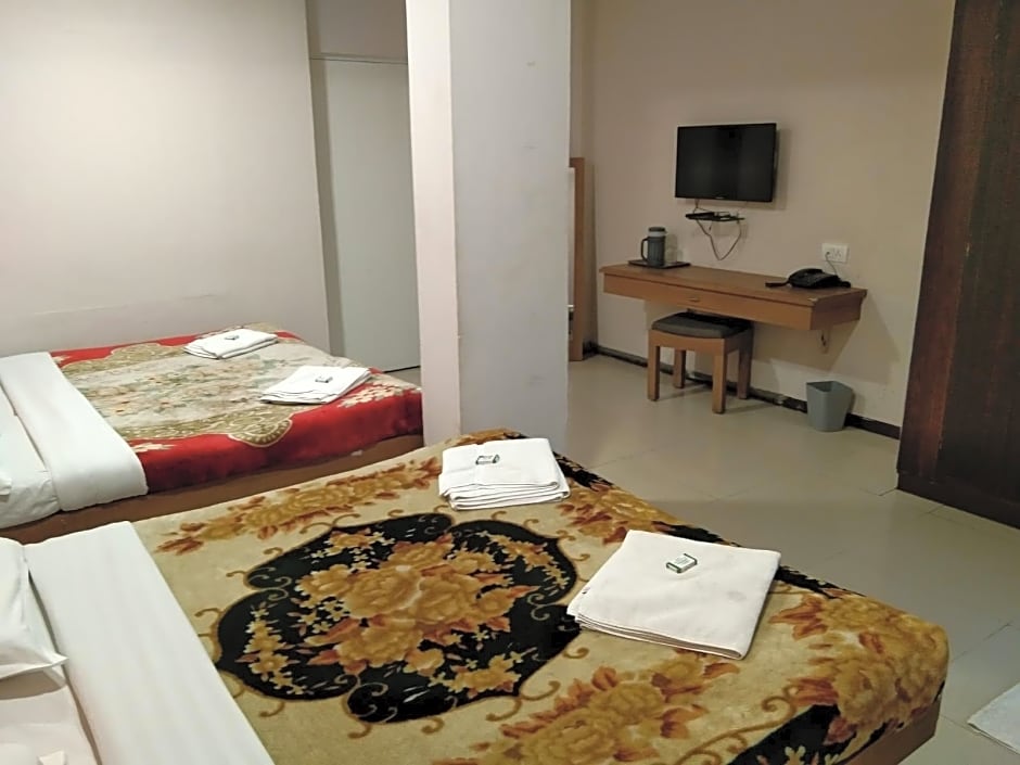 Hotel Preethi Palace