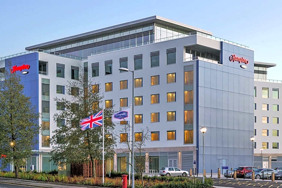 Hampton By Hilton Luton Airport