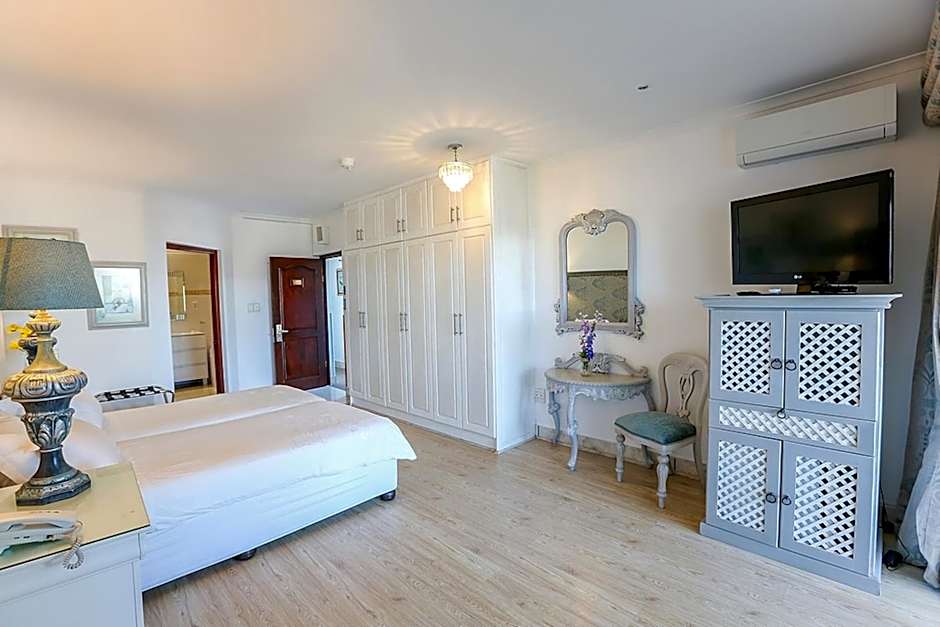 Misty Waves Boutique Hotel