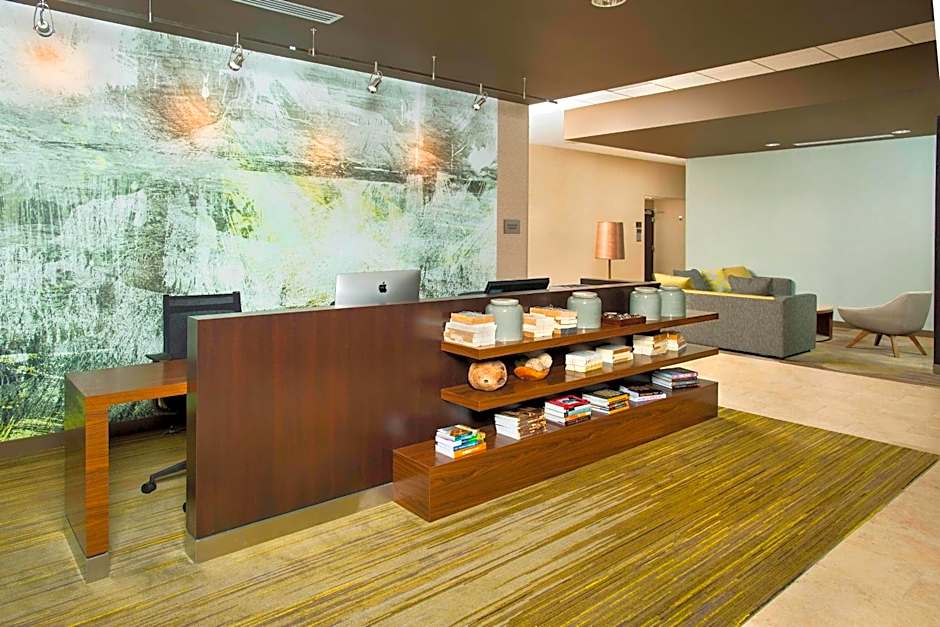 Courtyard by Marriott Redwood City