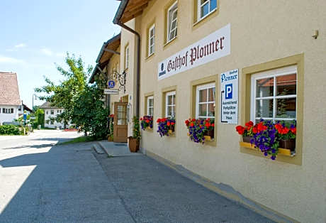 Il Plonner - Hotel Restaurant Biergarten