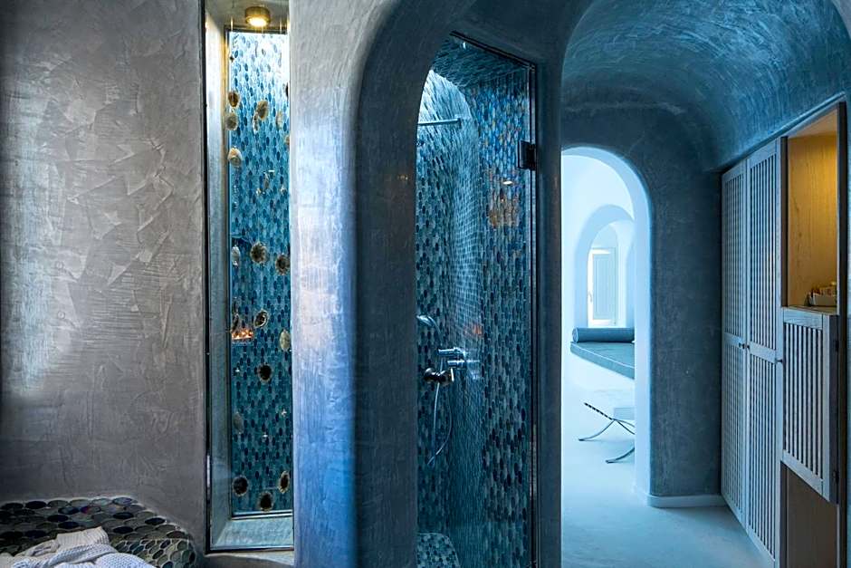 Dreams Luxury Suites