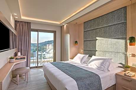 Amada Colossos Resort