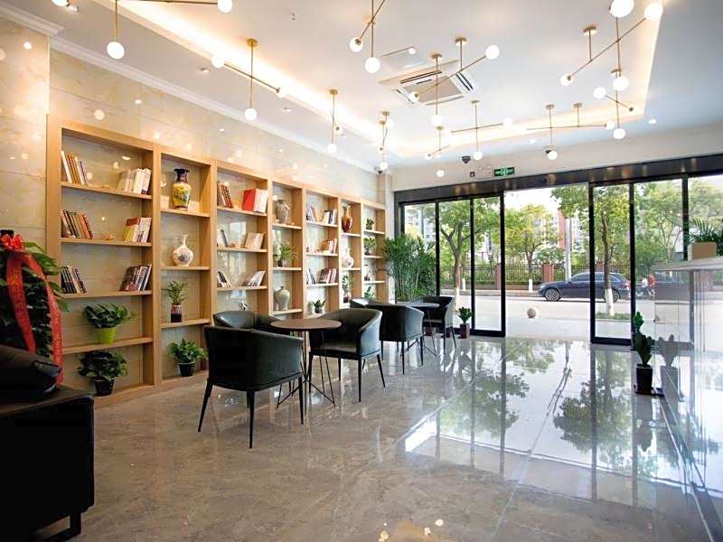 GreenTree Inn Express Shanghai Pudong Lingang New City Yunhan Road