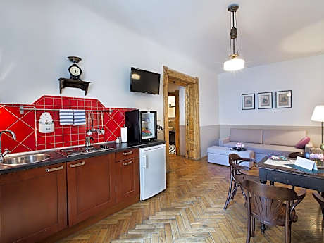 One-Bedroom Apartment (4 Adults)