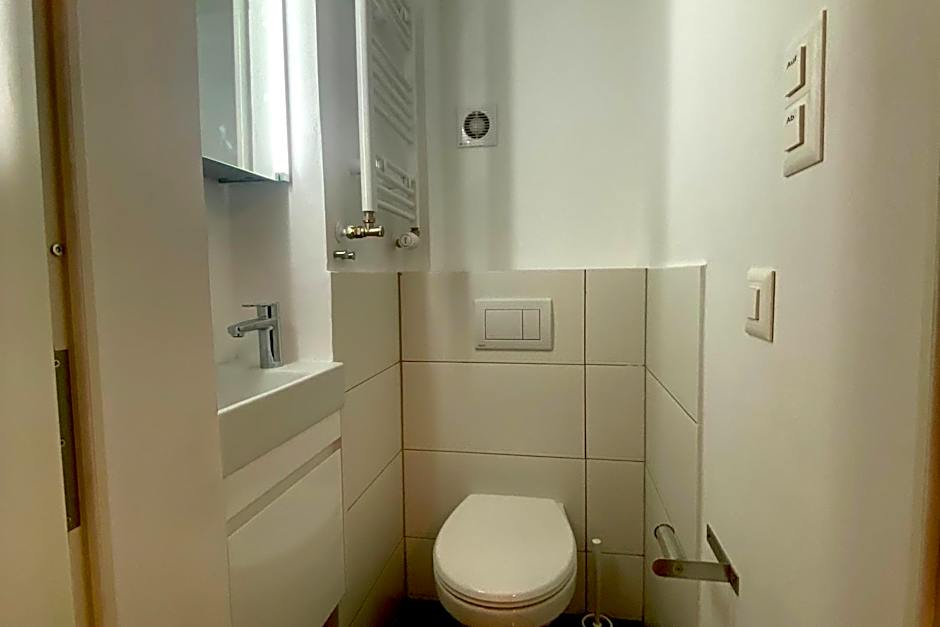 Rössli Self Check in 24-7 Free Parking