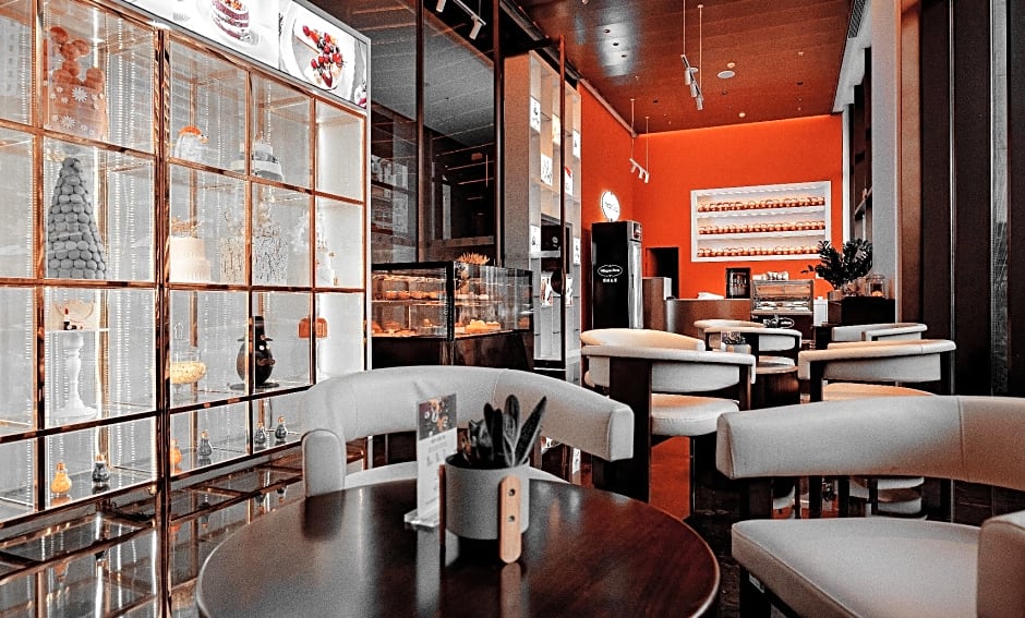 Sheraton Yunfu Xinxing Hotel