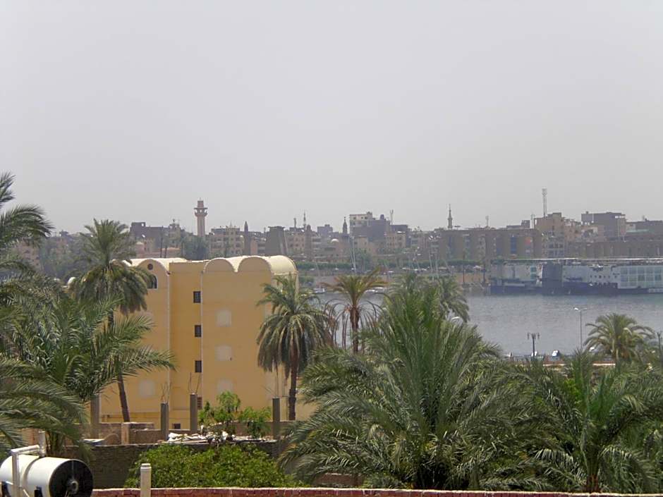 El Fayrouz Hotel