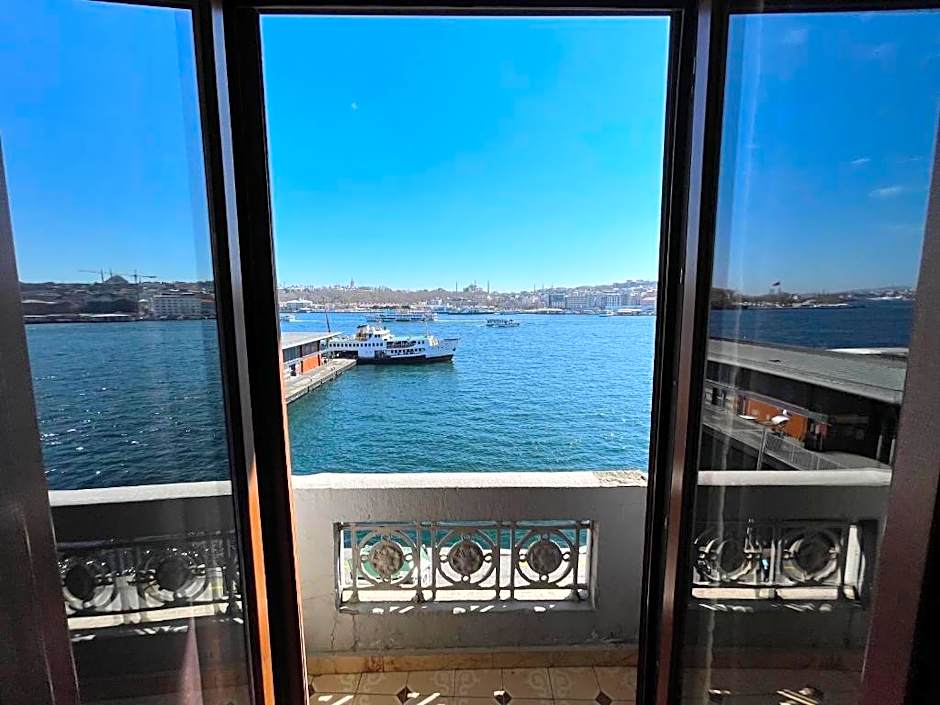 Weingart Seaside Hotel