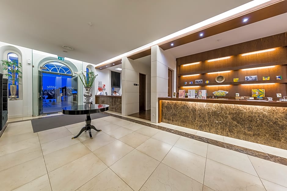 Palace Hotel Monte Real