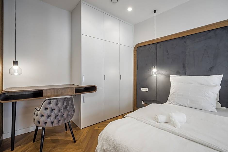 Budapest Eye- Boutique Suites, by BQA