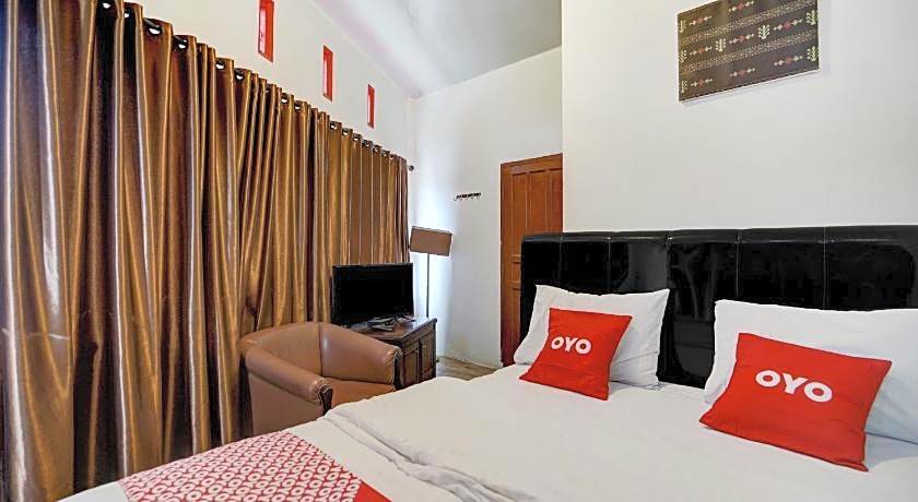 OYO 90645 Karisma Residence