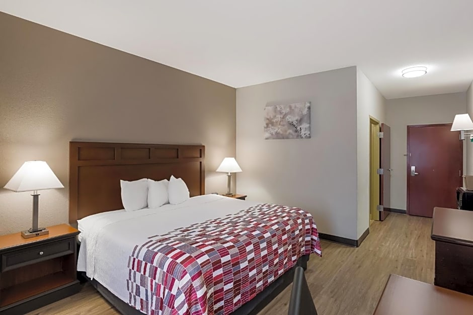 Red Roof Inn & Suites Bloomsburg- MIfflinville