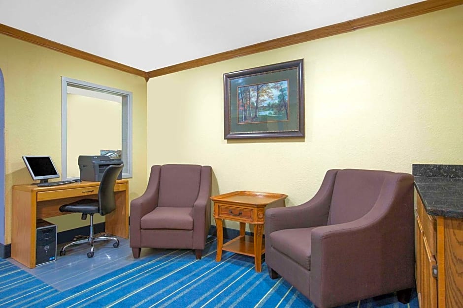 Days Inn by Wyndham Grand Island