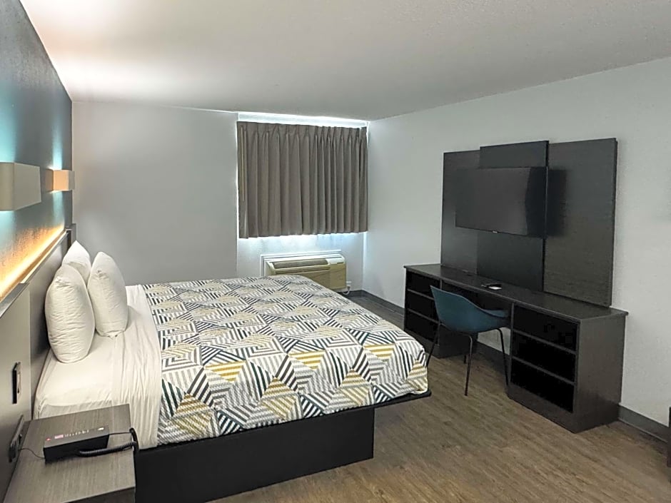 Motel 6 Carson