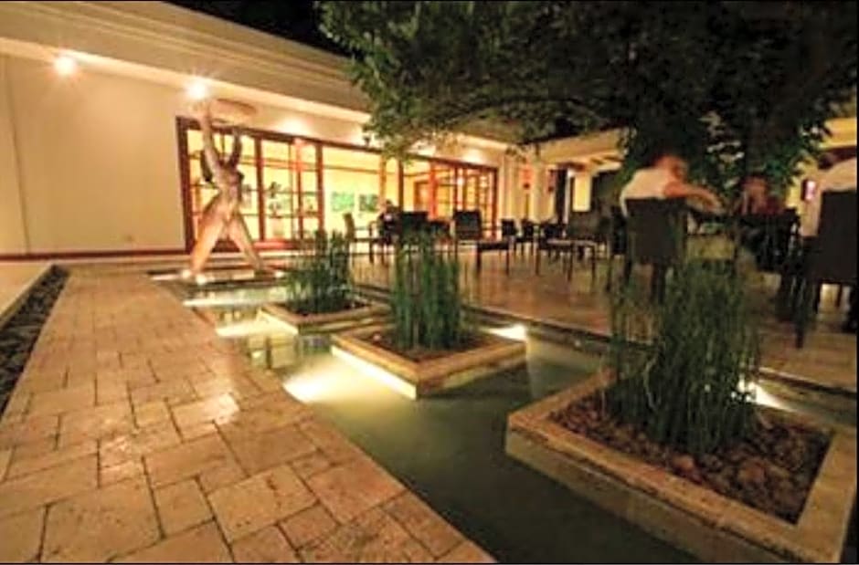 Plaza Hotel and Suites