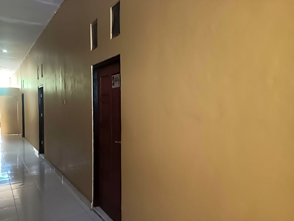 OYO 93073 Penginapan 69