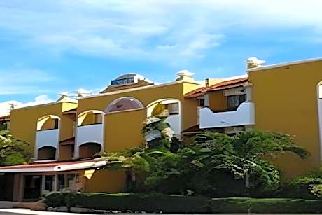 Suites Cancun Center