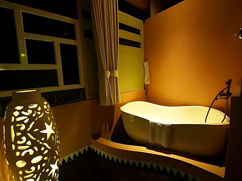 Amanda Hotel